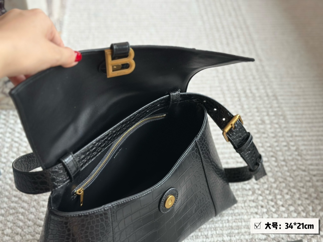 “Balenciaga Downtown Sandglass Bag: Cool, Sophisticated, and Handsome in 180 Packs!” - 图片 9