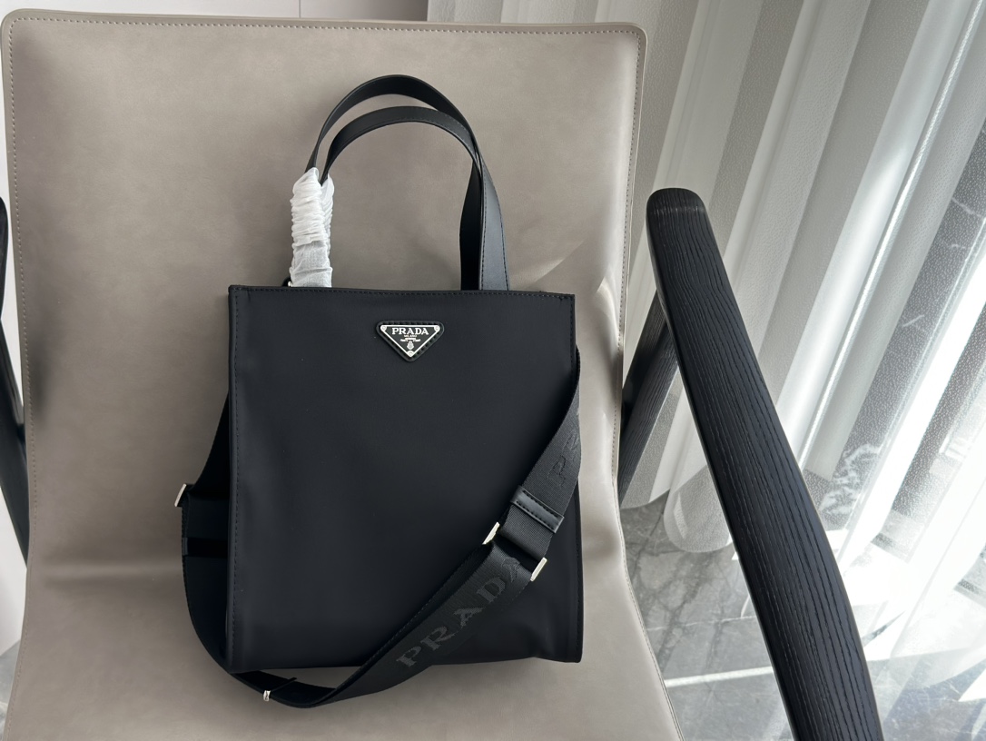 Prada Tote Bags