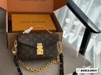 Box Replica Size: 21*13cmL Home New Little Postman Metis Come on! The perfect size of lv postman bag is here and the usage rate is super high! Cute, cute, finally!! Out! ⚠️ All-steel hardware/ All-steel chain⛓️ 1 Box Replica Size: 21*13cmL Home New Little Postman Metis Come on! The perfect size of lv postman bag is here and the usage rate is super high! Cute, cute, finally!! Out! ⚠️ All-steel hardware/ All-steel chain⛓️