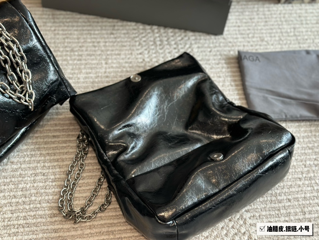 Balenciaga bag Oil wax leather with box — photo 8