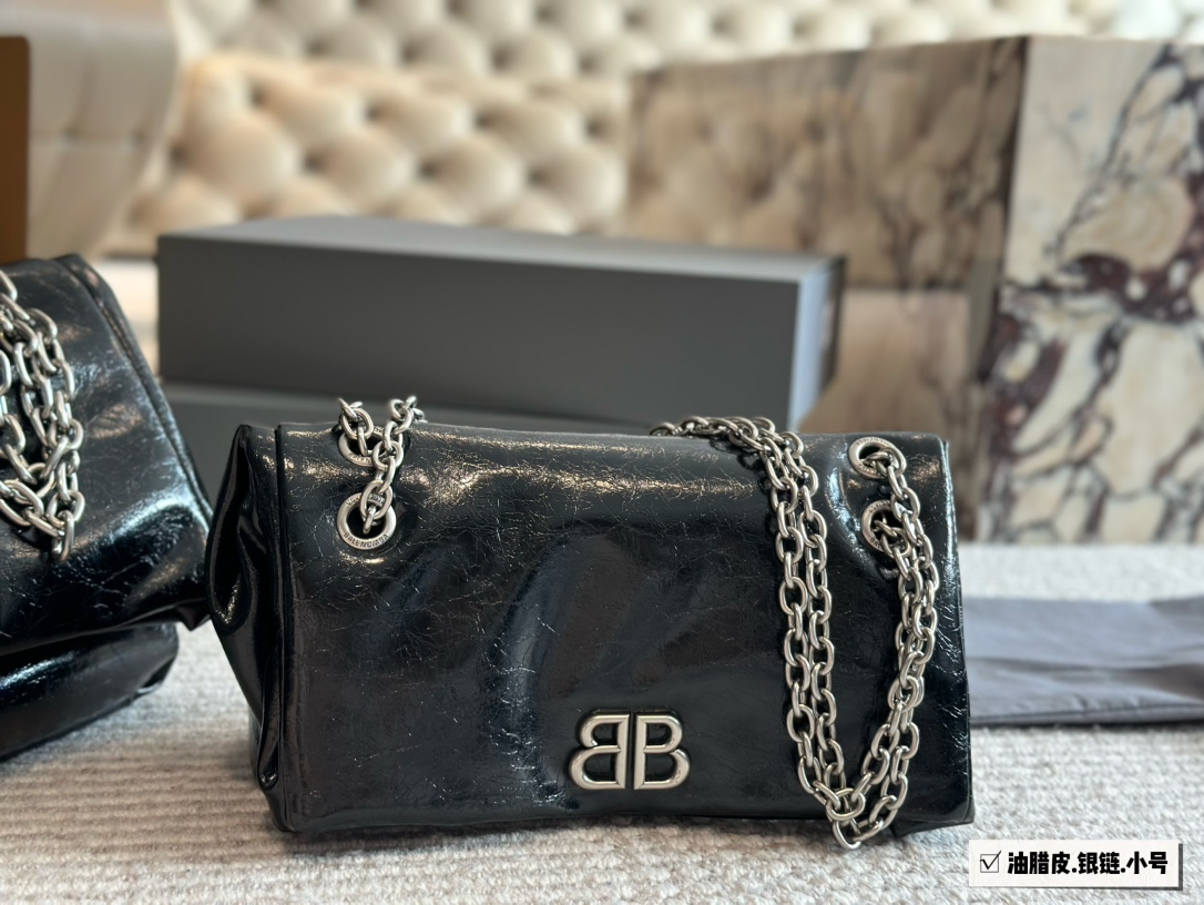Balenciaga everyday