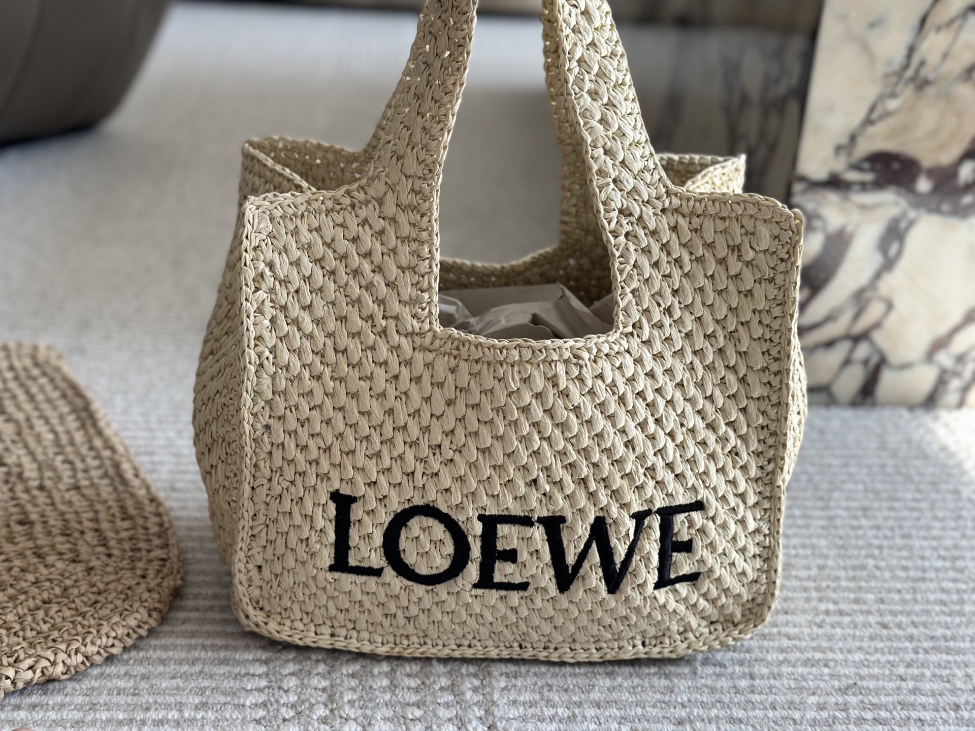 P170 Dall’estate di Loewe Summer Rose Bags | L’outfit, rendendolo più diversificato è anche il posto migliore per la scelta delle vacanze!