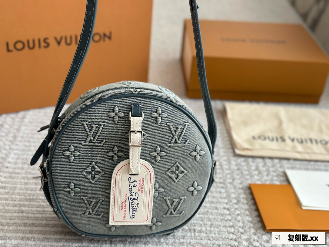 Versione replica 💰210 con dimensioni della scatola: 20 cml di casa. Confronto di benvenuto in valuta non di market 🔍 LV Round Cake Bag “},” Album “: {” IsshowTips “: False,” istourista “: false,” iswatermark “: true,” id “:” _ dqfqfsrvzvjzvapdy