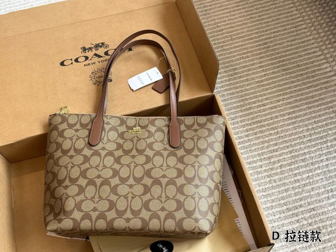 Bolso Tote con Logo Coach: Elegancia y Funcionalidad en un Diseño Clásico 1 Bolso Tote con Logo Coach: Elegancia y Funcionalidad en un Diseño Clásico