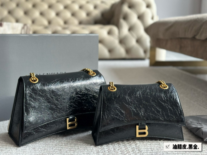 Balenciaga Crush Bag: Luxurious Leather Shoulder Bag with Chain Strap 1 Balenciaga Crush Bag: Luxurious Leather Shoulder Bag with Chain Strap