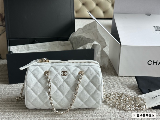 Chanel 25P Bowling Bag: White Quilted Leather with Chain Strap 1 Chanel 25P Bowling Bag: White Quilted Leather with Chain Strap