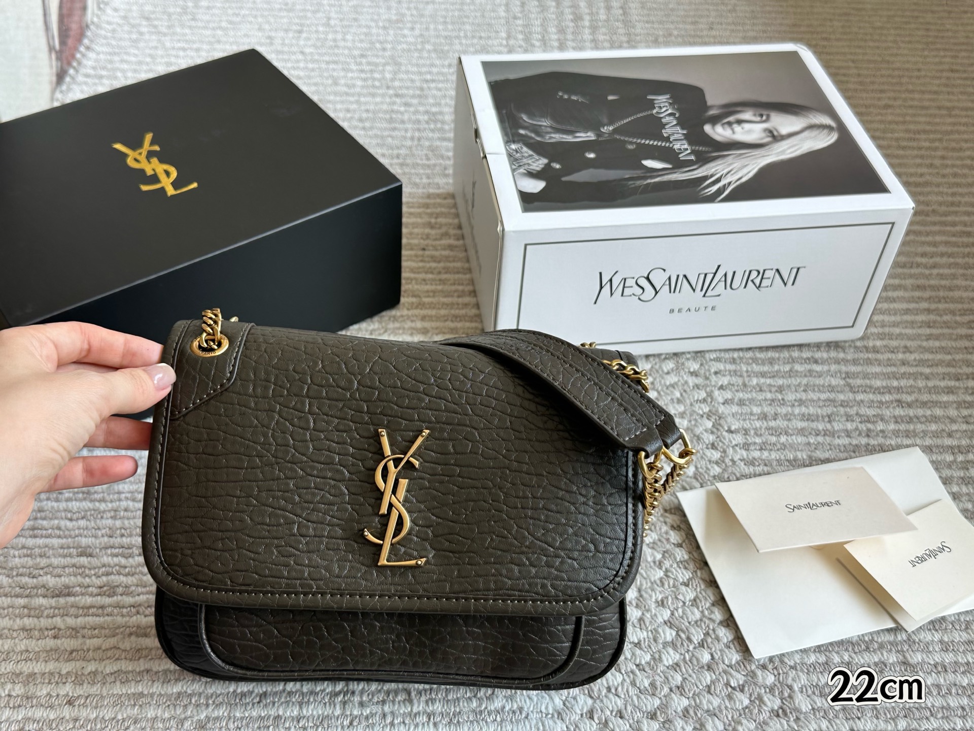 Bolso de Bandolera Niki de Piel Ysl, Diseño Retro y Elegante 6 i1746621616756 286 0 4