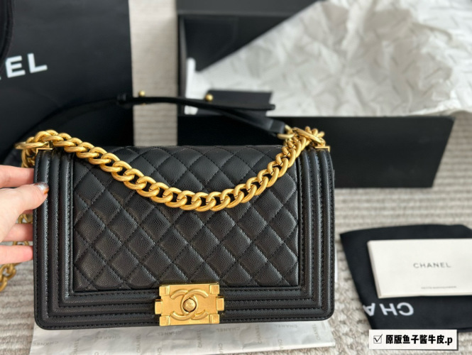 Chanel Le Boy Bag, Caviar Leather, 25cm, Crossbody, Shoulder Bag 1 Chanel Le Boy Bag, Caviar Leather, 25cm, Crossbody, Shoulder Bag