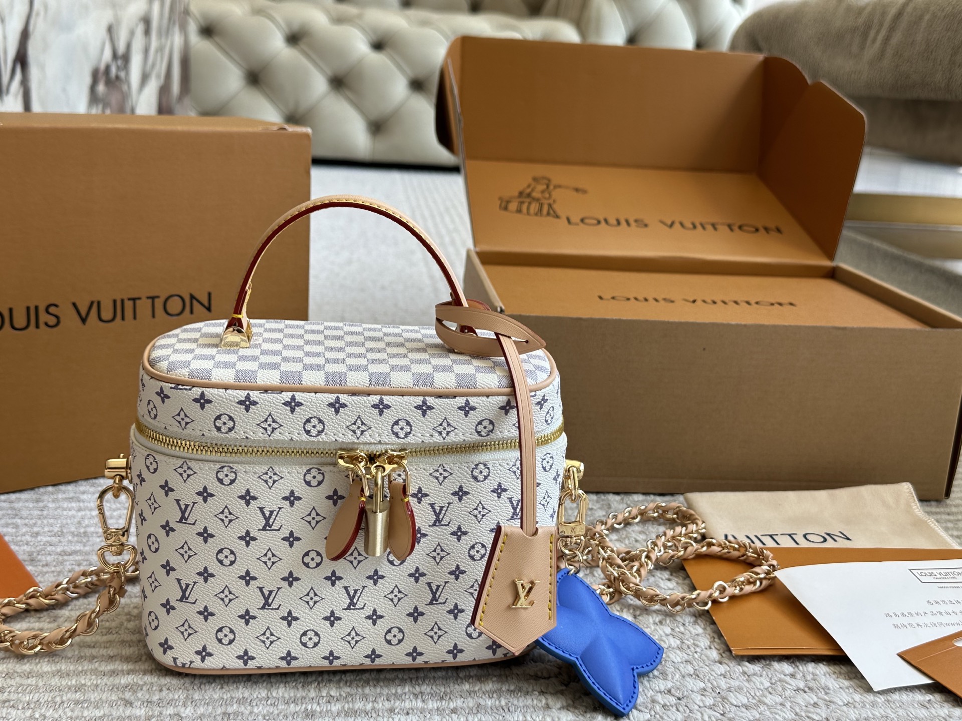 Louis Vuitton Vanity Case 24SS Round and Exquisite Design, Practical