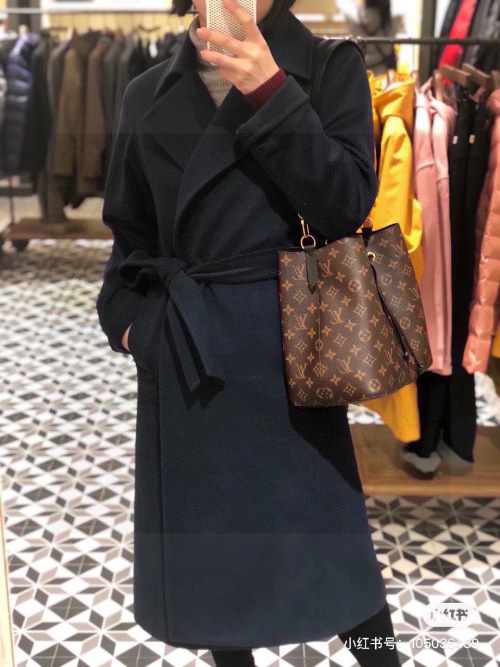 LV Neonoe Bucket Bag,1932's Design, Caramel Color, Adjustable Strap,Gold Hardware 1 LV Neonoe Bucket Bag,1932's Design, Caramel Color, Adjustable Strap,Gold Hardware
