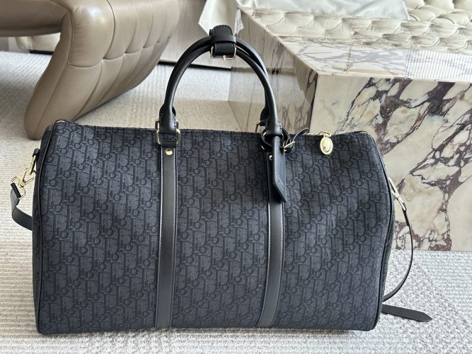Dior Travel Bag, 50cm Duffle Bag, Versatile and Stylish Unisex Design 1 Dior Travel Bag, 50cm Duffle Bag, Versatile and Stylish Unisex Design