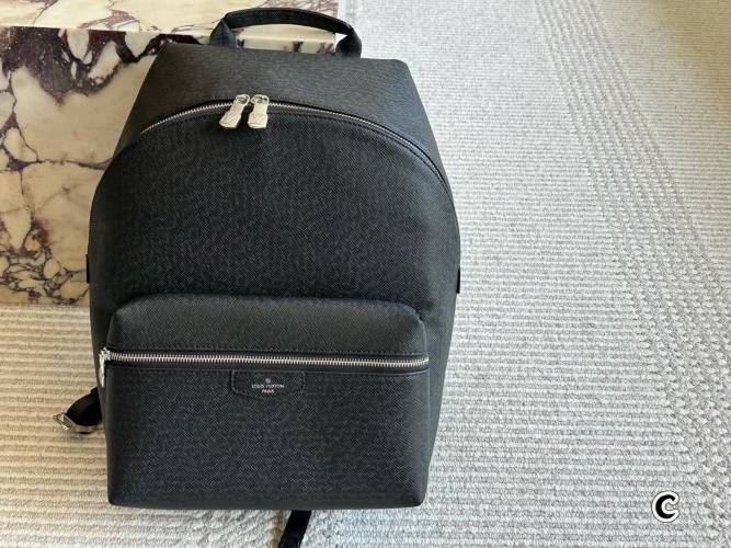 Louis Vuitton Apollo Backpack: Imported PVC, HD Hardware Logo, 30*40cm 1 Louis Vuitton Apollo Backpack: Imported PVC, HD Hardware Logo, 30*40cm