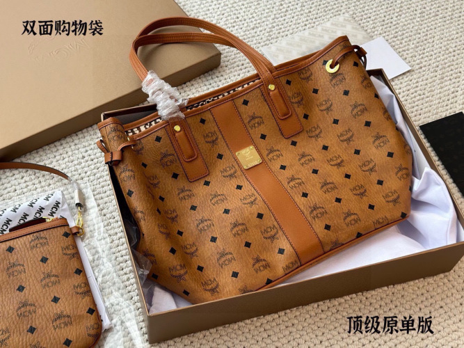 MCM Reversible Liz Shopper Tote Bag in Visetos Coated Canvas 1 MCM Reversible Liz Shopper Tote Bag in Visetos Coated Canvas