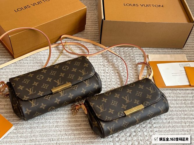 Louis Vuitton Favorite: Classic Monogram Canvas Crossbody Bag, Perfect Size 1 Louis Vuitton Favorite: Classic Monogram Canvas Crossbody Bag, Perfect Size