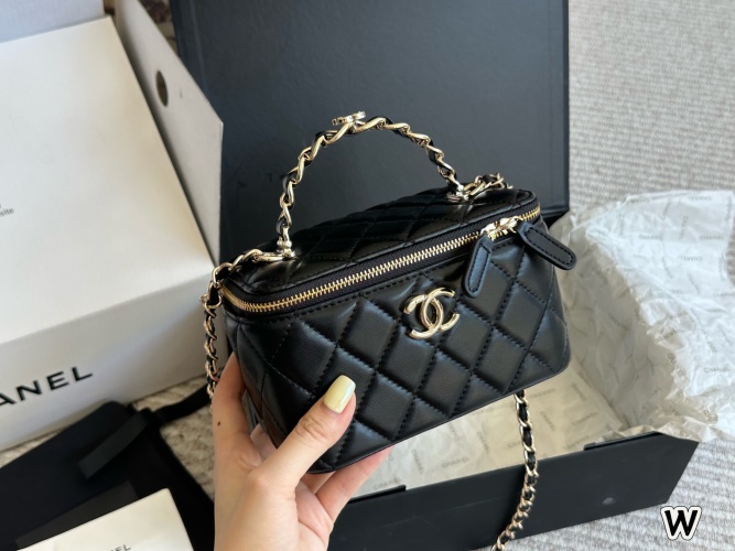 Chanel Classic Handle Box Bag Lambskin with Light Gold Hardware, 19cm 1 Chanel Classic Handle Box Bag Lambskin with Light Gold Hardware, 19cm