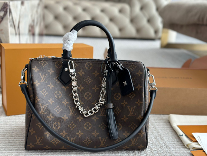 Louis Vuitton Speedy 30 Replica Pillow Bag with New Shoulder Strap 1 Louis Vuitton Speedy 30 Replica Pillow Bag with New Shoulder Strap