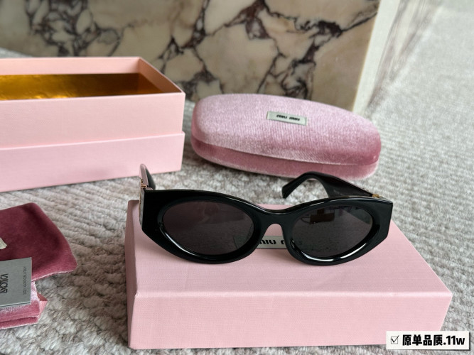 Miu Miu Cat Eye Sunglasses - Stylish, Face-Slimming Design for Women 1 Miu Miu Cat Eye Sunglasses - Stylish, Face-Slimming Design for Women