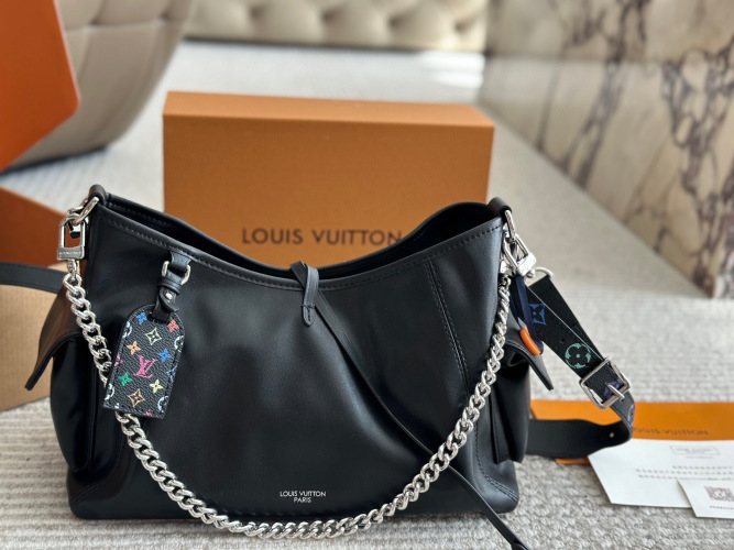 Louis Vuitton CarryAll Dark Medium Handbag in Black Leather, 32 x 27 cm 1 Louis Vuitton CarryAll Dark Medium Handbag in Black Leather, 32 x 27 cm