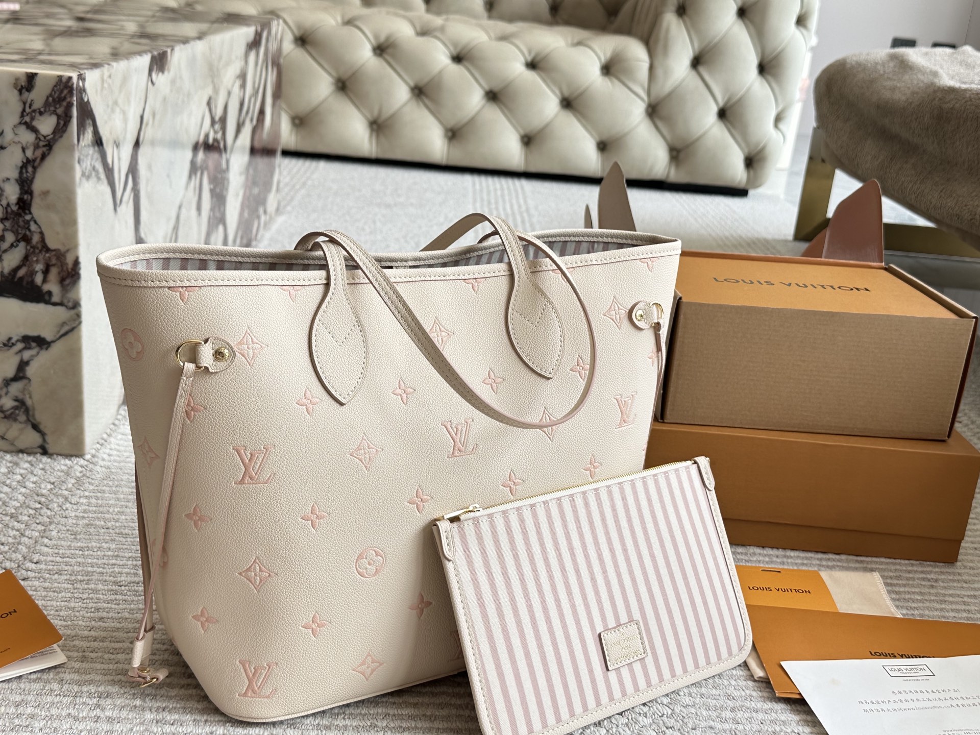 Louis Vuitton Neverfull MM Bag - Cream/Rose, Classic Design, Spacious Interior