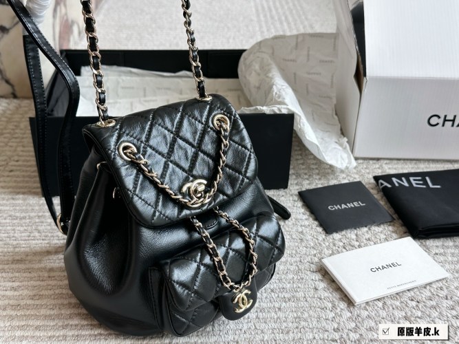 Chanel 22A Snow White Duma Backpack Lambskin Leather, Black, 17 x 20 cm 1 Chanel 22A Snow White Duma Backpack Lambskin Leather, Black, 17 x 20 cm