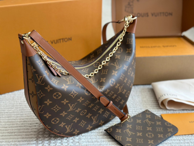 Louis Vuitton Loop Hobo Bag, 35 x 25cm, Cowhide Leather, Monogram 1 Louis Vuitton Loop Hobo Bag, 35 x 25cm, Cowhide Leather, Monogram