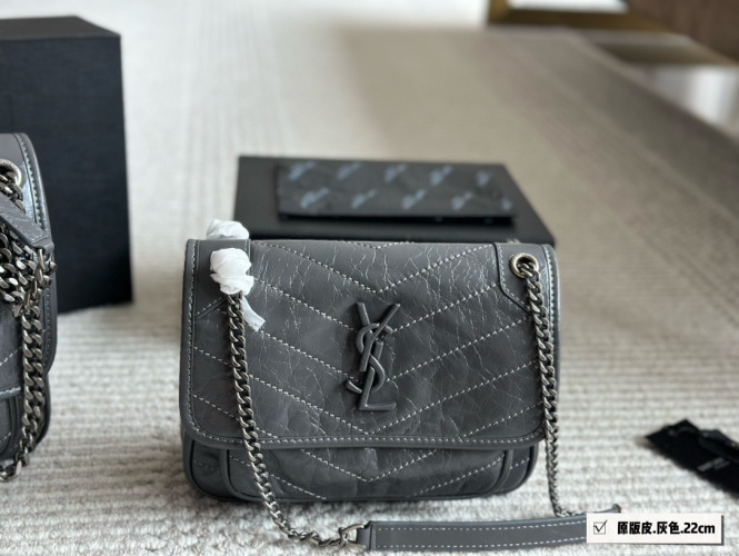 Saint Laurent Niki Leather Shoulder Bag, Gray, 22/28cm 1 Saint Laurent Niki Leather Shoulder Bag, Gray, 22/28cm
