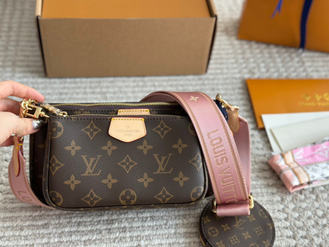 Louis Vuitton Multi Pochette Accessoires Crossbody Bag with Folding Box 1 Louis Vuitton Multi Pochette Accessoires Crossbody Bag with Folding Box