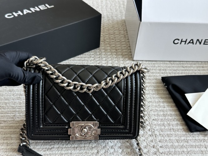 Chanel Le Boy Flap Bag Lambskin Leather Shoulder Bag 20 cm 1 Chanel Le Boy Flap Bag Lambskin Leather Shoulder Bag 20 cm