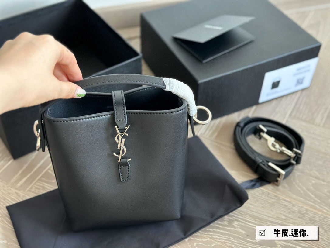 Yves Saint Laurent Le 37 Mini Bucket Bag Leather Black 13*15cm