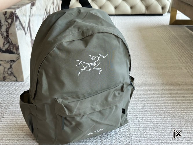 Arc'teryx Beams Limited Edition 4.0 Backpack - Lightweight & Versatile 1 Arc'teryx Beams Limited Edition 4.0 Backpack - Lightweight & Versatile