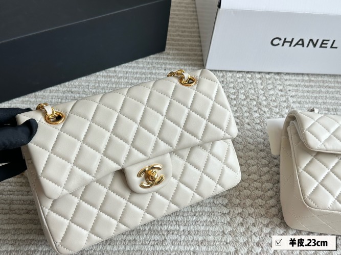 Elegant Chanel CF Lambskin Leather Shoulder Bag, 23cm - Cream 1 Elegant Chanel CF Lambskin Leather Shoulder Bag, 23cm - Cream