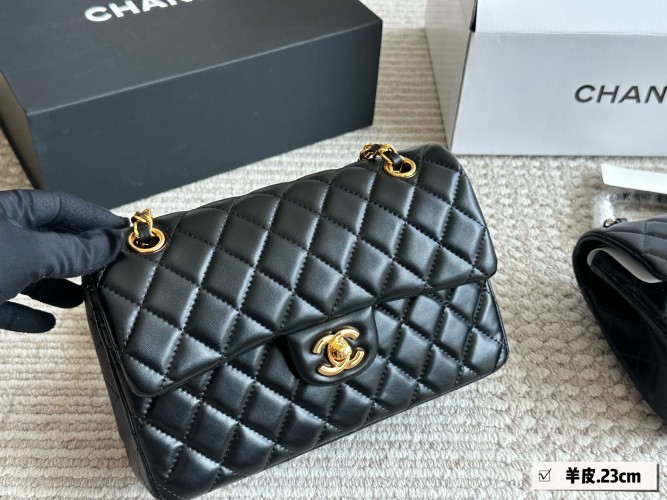 Elegant Chanel Classic Flap Bag - Lambskin Leather, 23cm 1 Elegant Chanel Classic Flap Bag - Lambskin Leather, 23cm