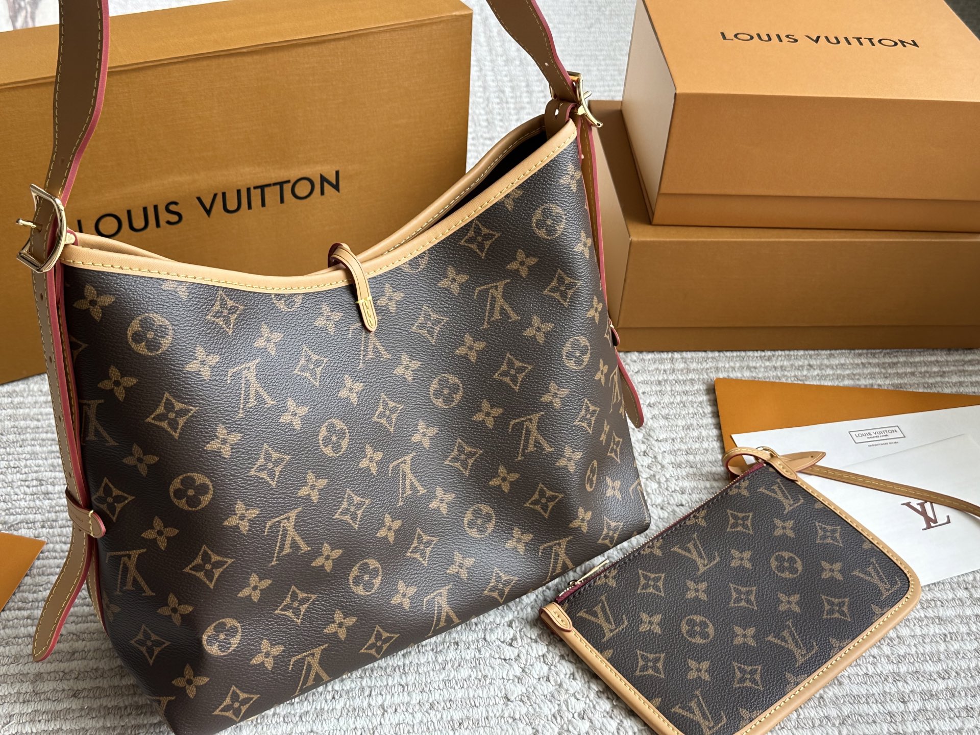 Louis Vuitton Carryall P400 Bolso Tote con Diseño Exclusivo 6 i1752915478194 2597 0 4