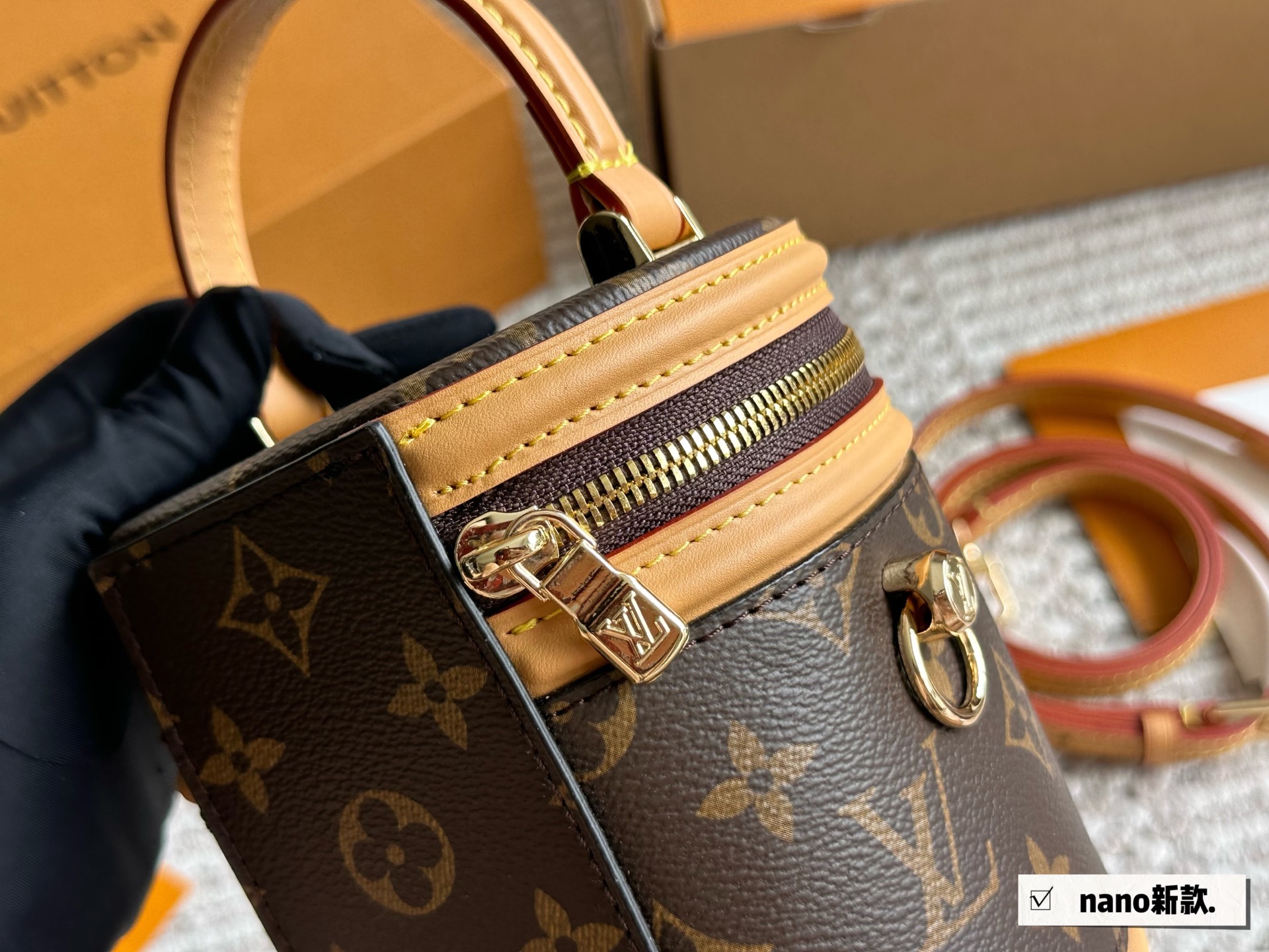 Louis Vuitton Nano Boîte Chapeau: Un Tesoro Compacto y Chic 8 i1752922921163 8098 0 6