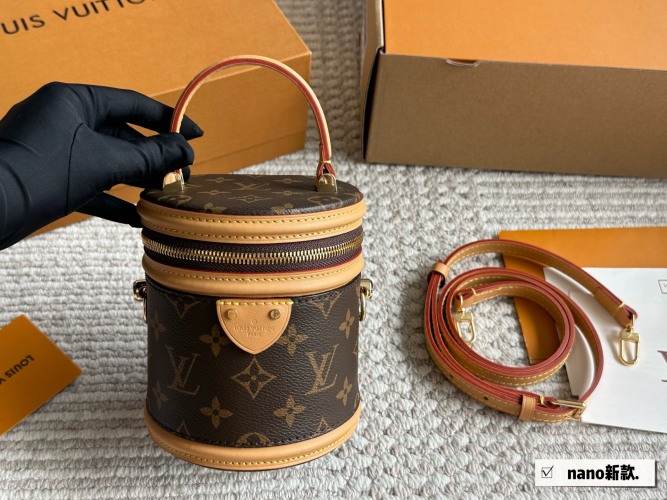 Louis Vuitton Nano Boîte Chapeau: Un Tesoro Compacto y Chic 16 Louis Vuitton Nano Boîte Chapeau: Un Tesoro Compacto y Chic