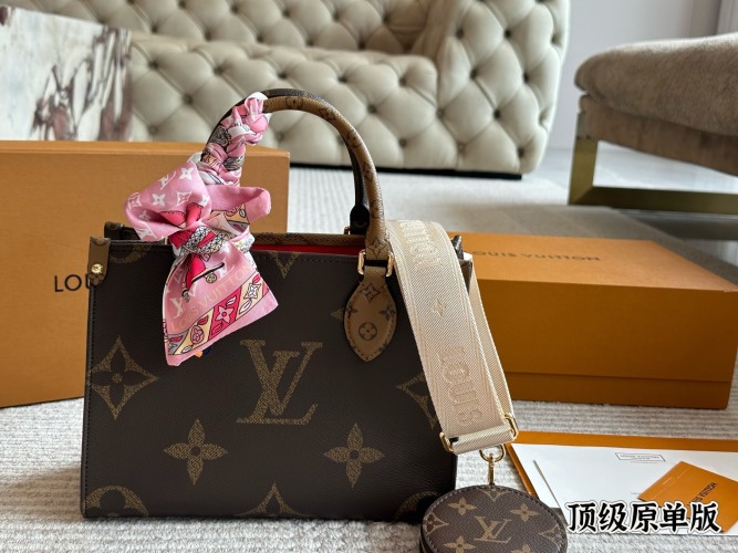 Louis Vuitton OnTheGo Small Tote Bag con Bandolera Ancha y Monedero 15 Louis Vuitton OnTheGo Small Tote Bag con Bandolera Ancha y Monedero