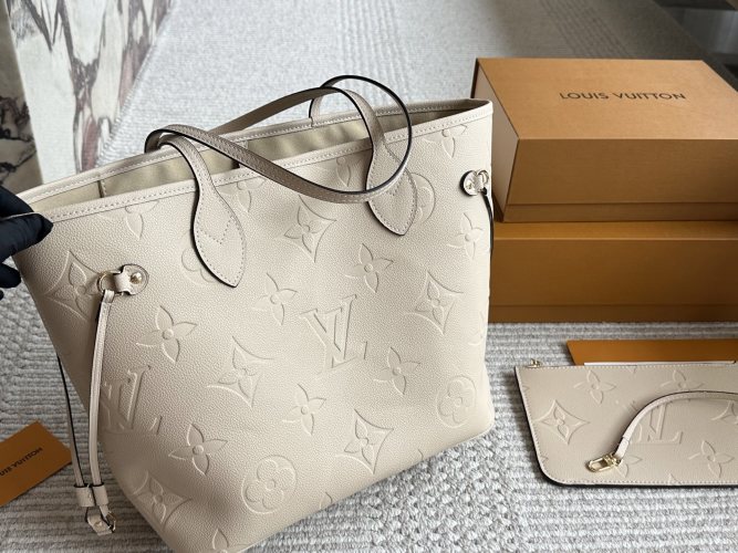 Louis Vuitton Neverfull MM: Iconic Tote Bag, Spacious & Stylish, N41605 1 Louis Vuitton Neverfull MM: Iconic Tote Bag, Spacious & Stylish, N41605