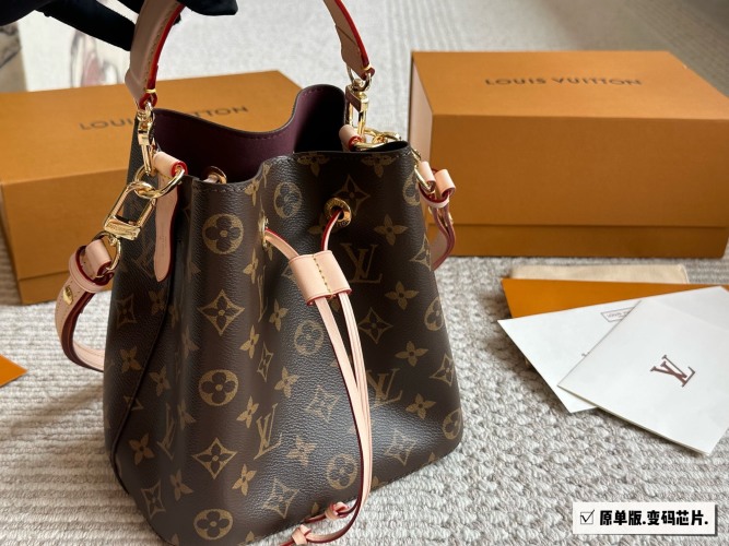 Louis Vuitton NeoNoe BB Bucket Bag Monogram Canvas Crossbody, 21 cm 1 Louis Vuitton NeoNoe BB Bucket Bag Monogram Canvas Crossbody, 21 cm