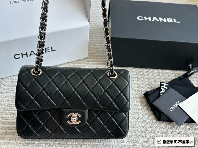 Elegant Lambskin Classic Flap Bag, 23cm - Timeless Style and Luxury 1 Elegant Lambskin Classic Flap Bag, 23cm - Timeless Style and Luxury