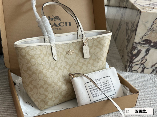 Coach City Tote Bag in Signature Canvas, Double-Sided Design, 35*27 cm 1 Coach City Tote Bag in Signature Canvas, Double-Sided Design, 35*27 cm