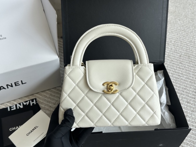 Chanel 23K White Quilted Leather Top Handle Flap Bag 1 Chanel 23K White Quilted Leather Top Handle Flap Bag
