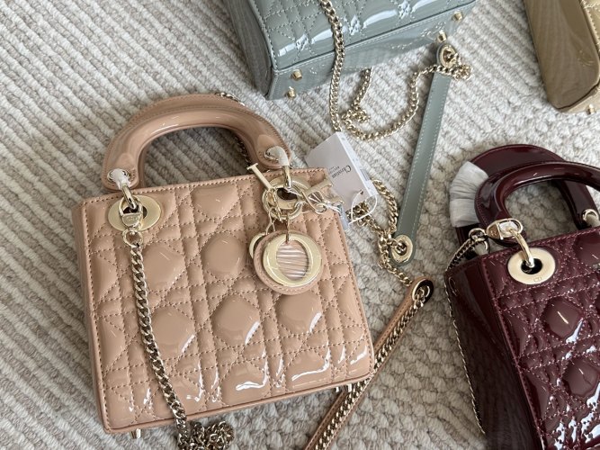 Elegant Quilted Leather Top Handle Bag with Chain Strap,17cm 1 Elegant Quilted Leather Top Handle Bag with Chain Strap,17cm