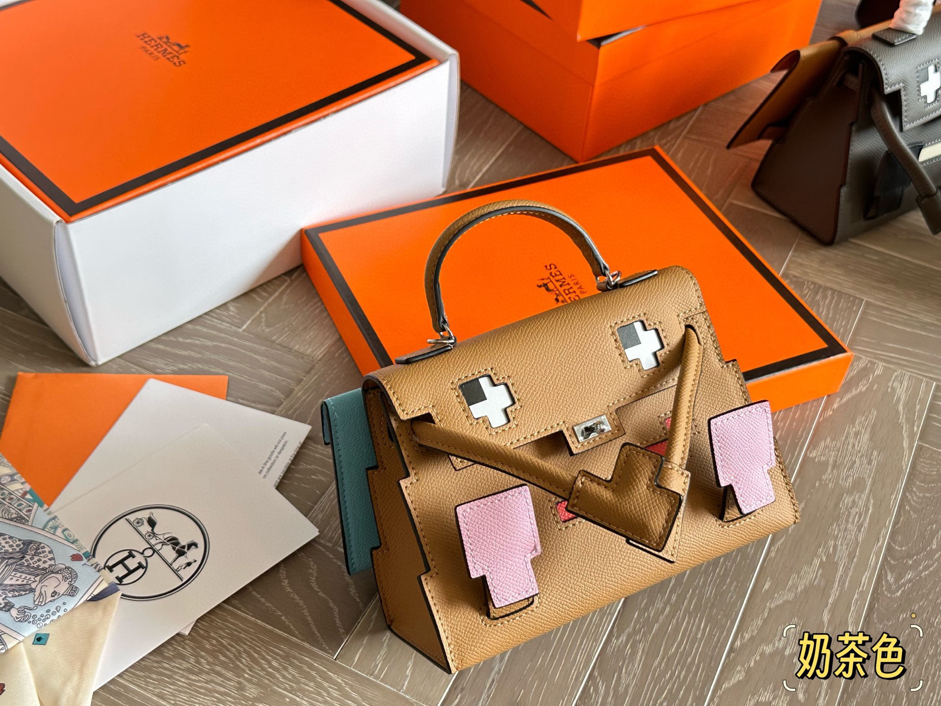 Hermès Kelly Doll Bolso de Mano en Piel Becerro con Diseño Único