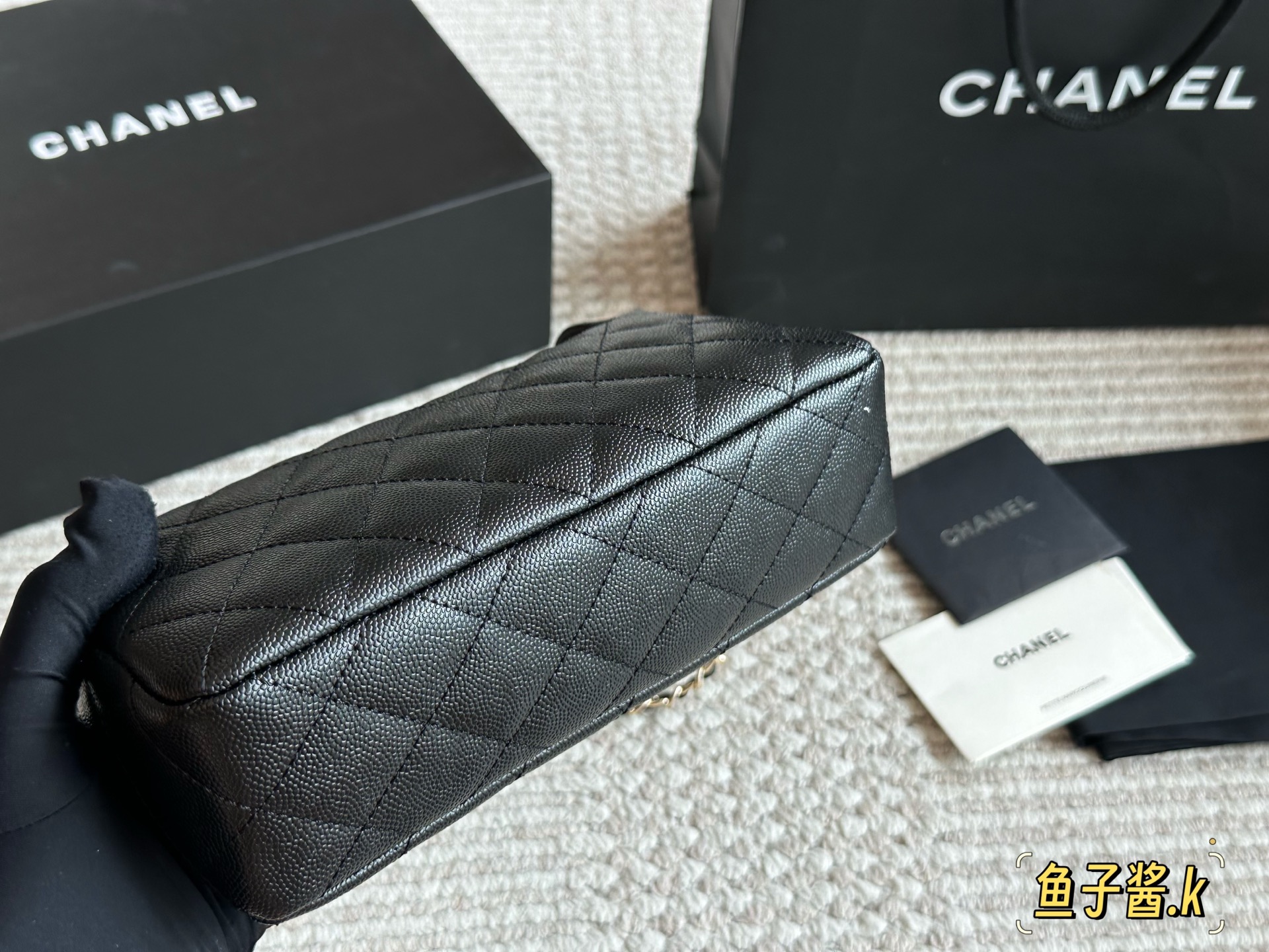 Elegante Bolso Chanel 25s: Un Clásico Atemporal con Múltiples Estilos 7 i1757863468447 8699 0 5