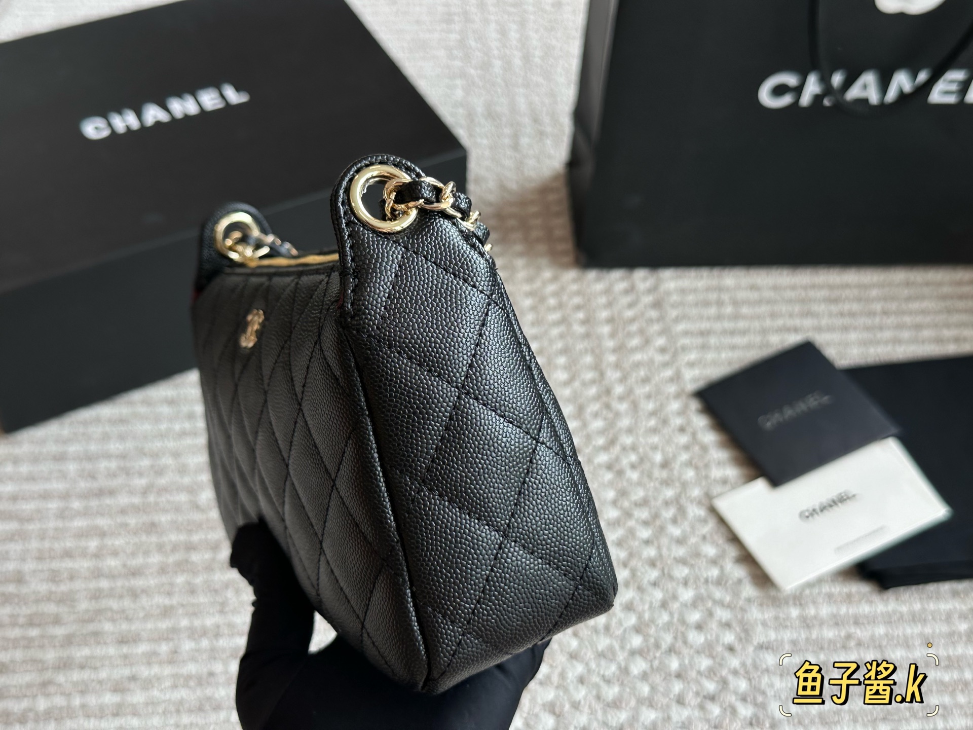 Elegante Bolso Chanel 25s: Un Clásico Atemporal con Múltiples Estilos 5 i1757863468538 2921 0 3