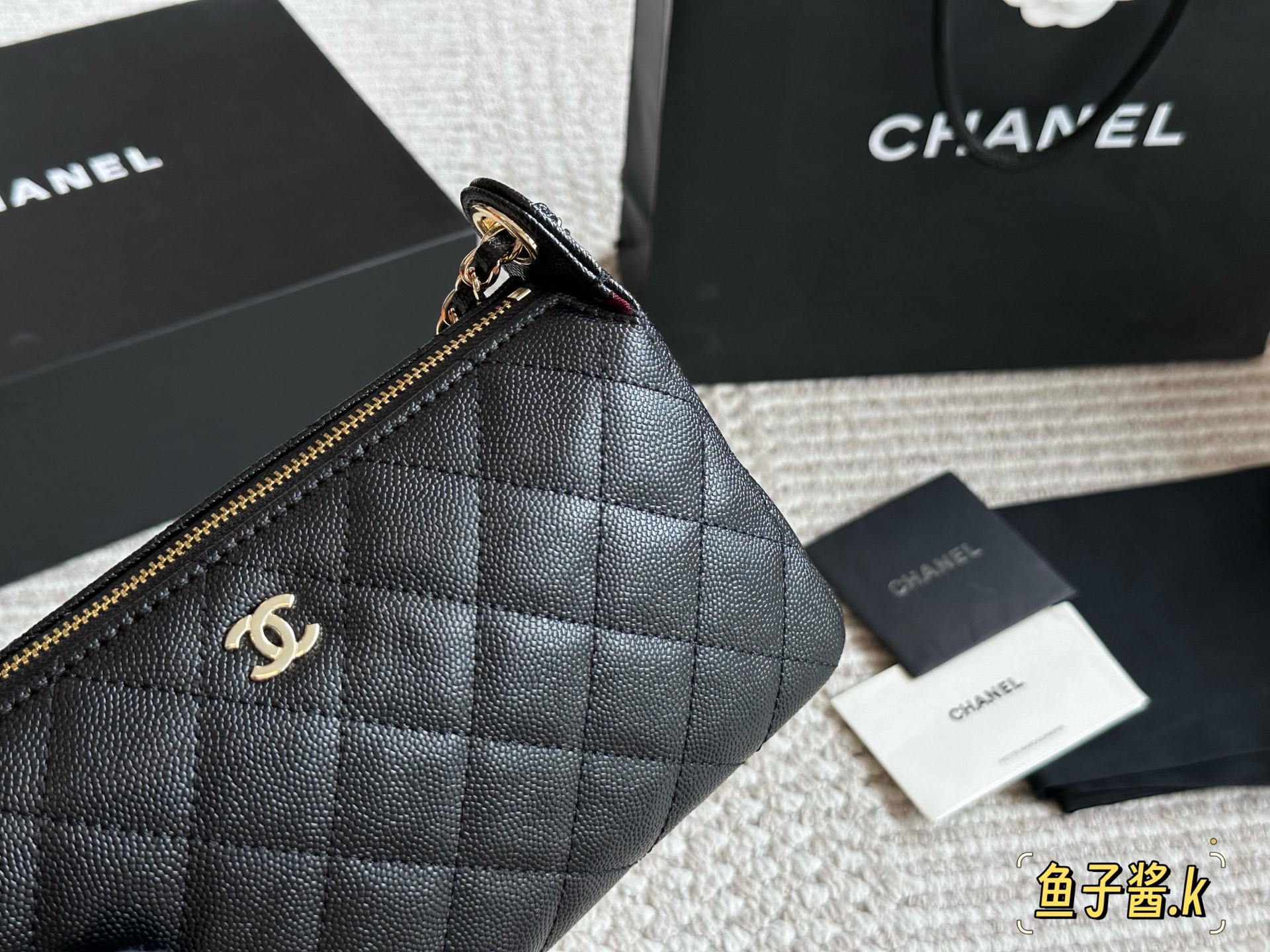 Elegante Bolso Chanel 25s: Un Clásico Atemporal con Múltiples Estilos 4 i1757863470563 9578 0 2