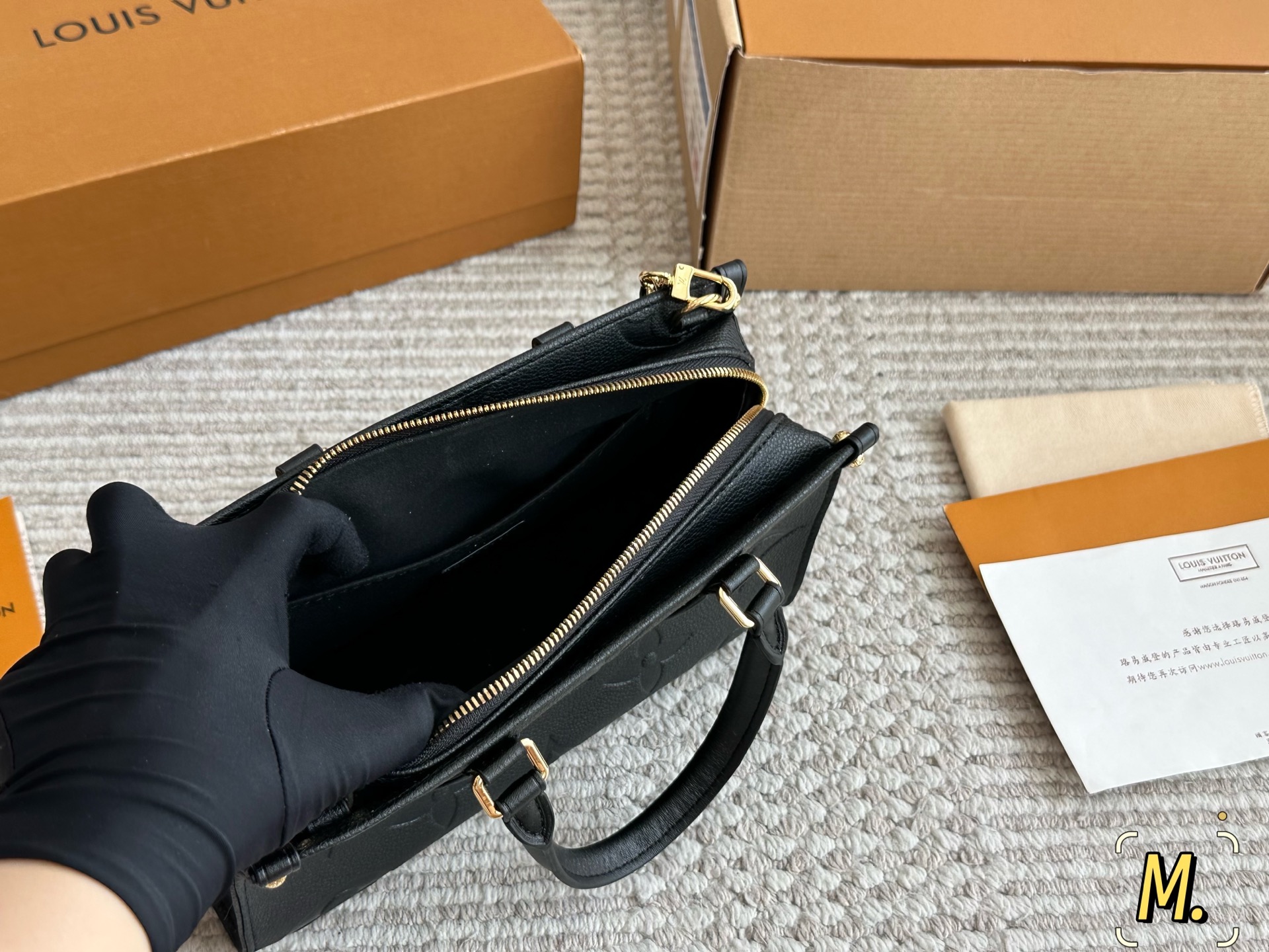 Louis Vuitton OnTheGo East West Bolso de Mano en Cuero Empreinte Negro 10 i1757933472664 4652 0 8