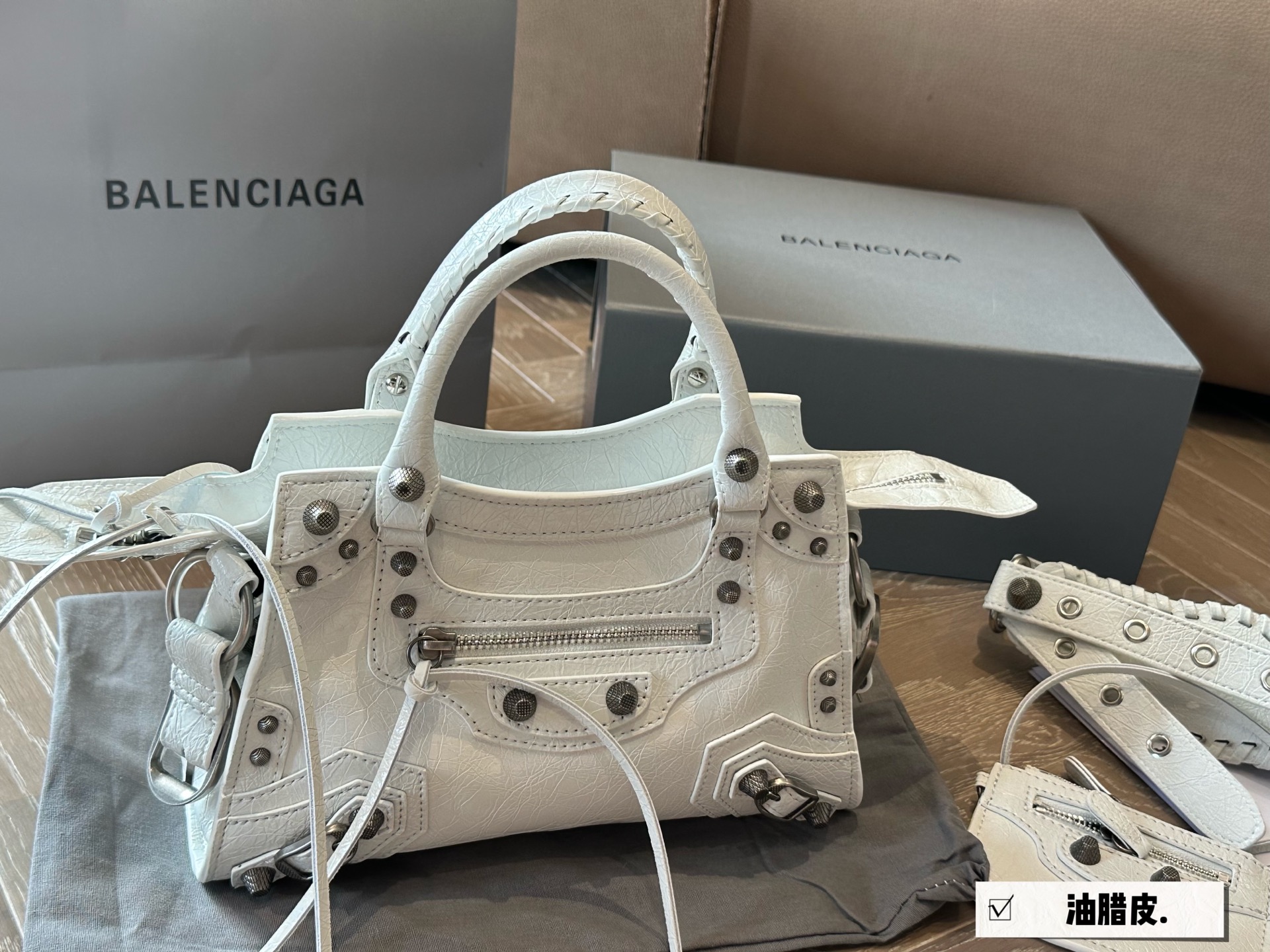 Balenciaga Le Cagole Mini Bolso de Hombro con Correa Trenzada Ajustable