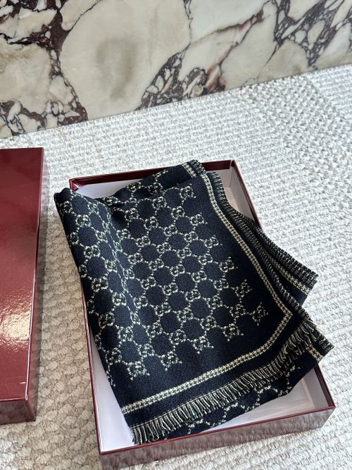 Gucci Jacquard Double-Sided Wool Scarf, Super Soft and Comfortable 1 Gucci Jacquard Double-Sided Wool Scarf, Super Soft and Comfortable