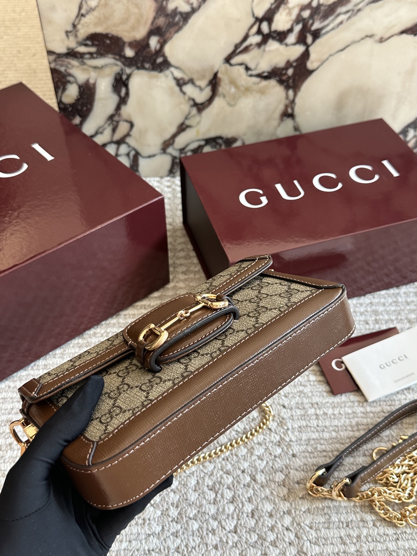 💰235 配盒【复刻版】

size：22*12cm 
GG复古马鞍包 1955链条包
真的好好看！
经典的马衔扣+Monogram+勾边设计，
真的太爱啦！